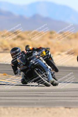 media/Jan-10-2025-CVMA Friday Practice (Fri) [[489e0da257]]/Group 4 and Trackday/Session 4 (Turn 16)/